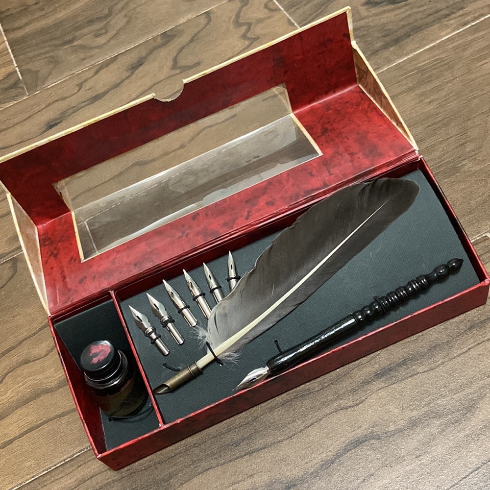 Authentic Models Feather Pen Set - Picture 2 of 5